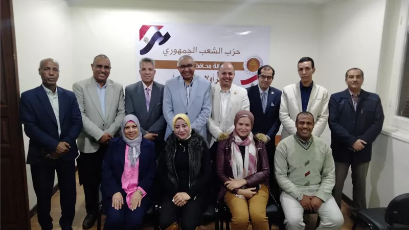 الشعب الجمهوري بقنا يناقش خطة عمل أمانة التدريب والتثقيف