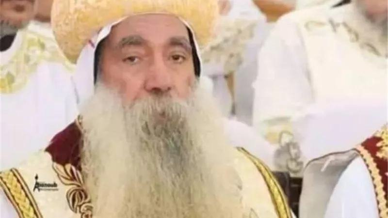 محافظ قنا ينعي الأنبا كيرلس أسقف نجع حمادى وفرشوط وأبوتشت والوقف