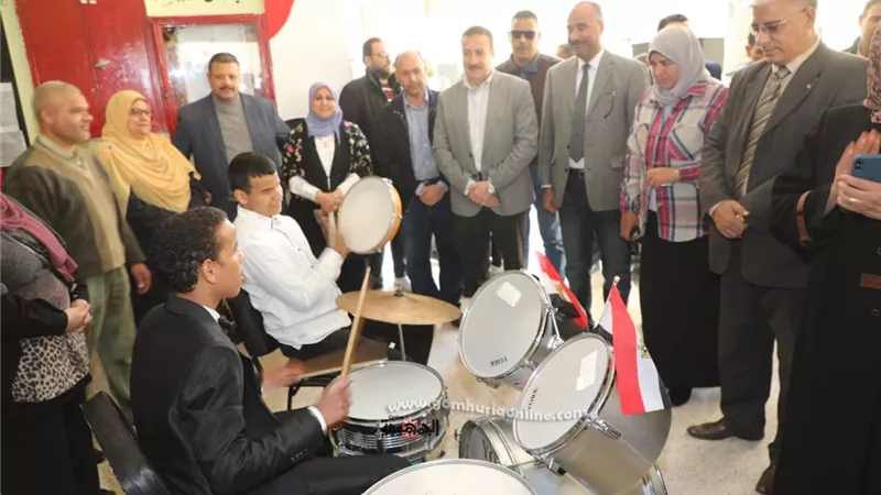 محافظ المنوفية: (50) ألف جنيه لدعم احتياجات مدرسة النور للمكفوفين