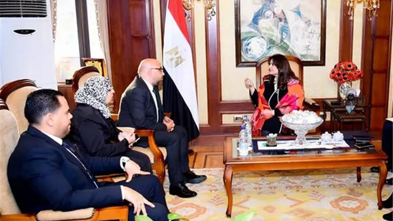 وزيرة الهجرة: حريصون على دعم مشروعات المصريين بالخارج لربطهم بالوطن