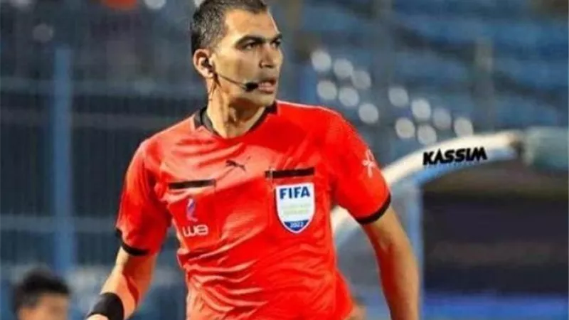 كلاتينبرج يكرم أبو الرجال بعد مشاركته بالمونديال