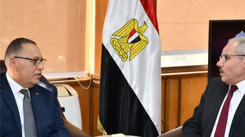 محافظ الشرقية جامعة الإسماعيلية الأهلية.. أعجاز وإنجاز