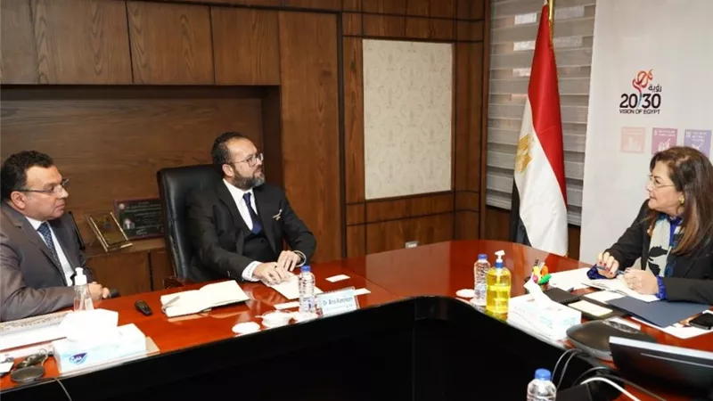 وزيرة التخطيط ورئيس مجلس إدارة صندوق مصر السيادي تبحث سبل التعاون