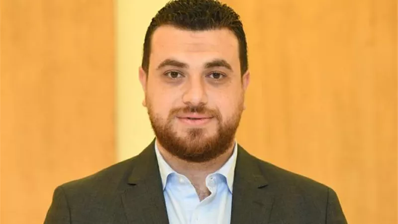 خبير عقاري: قرار المركزي يمنع الدولرة ويضبط سوق الصرف