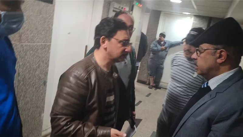 مدير صحة أسيوط يزور مصابي حادث تصادم ميكروباص ريفا.صور