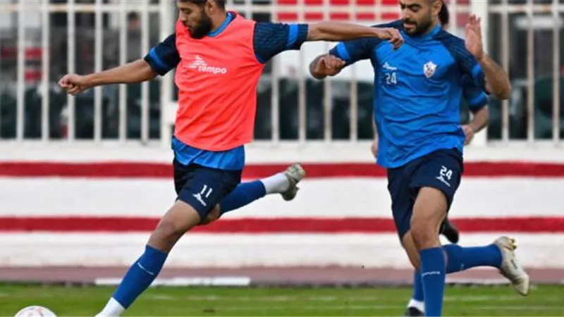 مصطفى شلبي يؤدي تدريبات خاصة تحت إشراف مدرب الاحمال