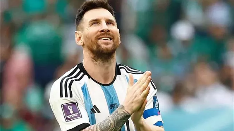 حارس الأرجنتين السابق : مبابي أفضل من ميسي ومارتينيز أنقذنا