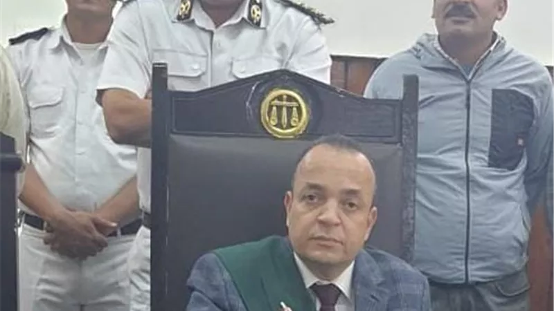 المشدد 10 سنوات على تاجر الصنف بالمنيا