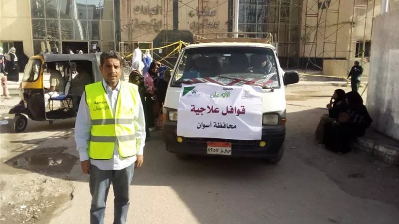 قافلة طبية بـ5 قرى بأسوان تفحص مئات المرضى من غير القادرين