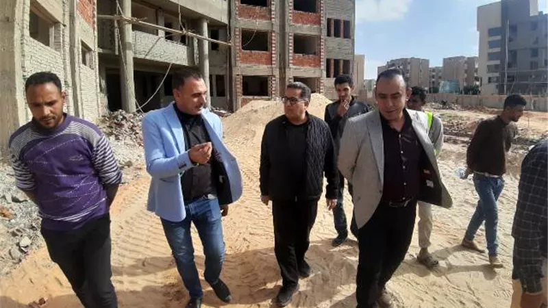 قيادات جهاز الشروق تتفقد أهم المشروعات التعليمية فى المدينة.. صور
