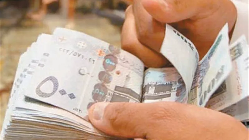 ينتحل صفة ضابط شرطة للنصب علي رجال الأعمال