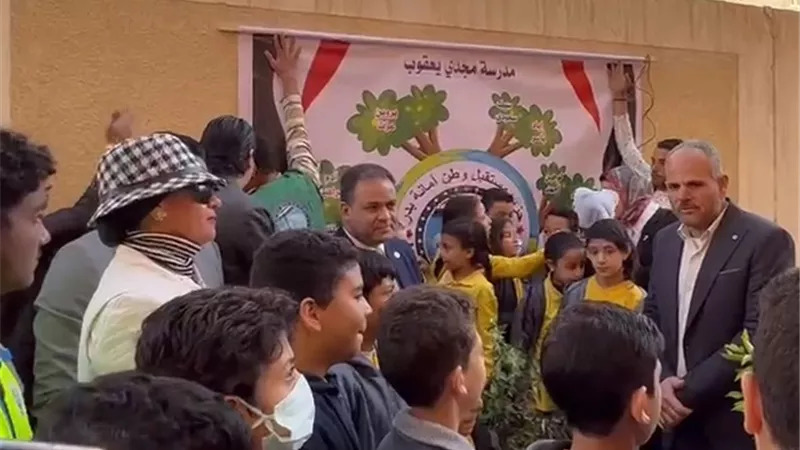 مستقبل وطن بدر يطلق مبادرة لتشجير مدارس المدينة.. بالفيديو والأسماء