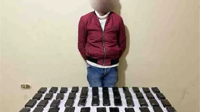 تاجر الحشيش سقط ب 55 طربة فى مطروح