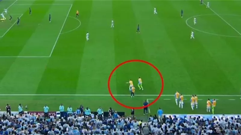 حكم الـ VAR بنهائي كأس العالم يعلق على هدف ميسي في فرنسا