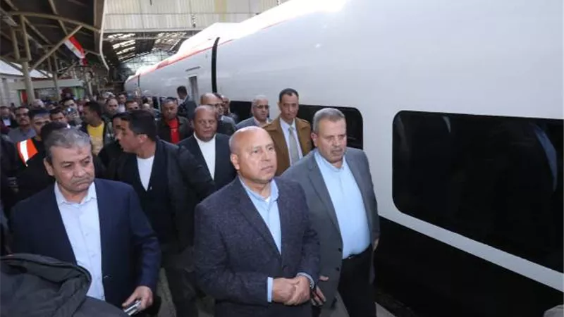 انطلاق اولى رحلات قطارات تالجو الفاخرة بالركاب من محطة مصر