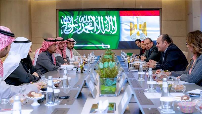 وزير الصناعة يختتم زيارته للرياض