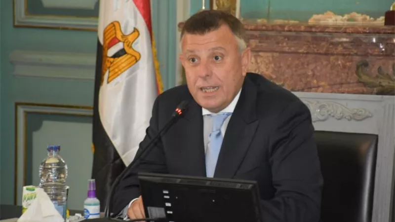رئيس جامعة عين شمس يقرر تشكيل فريق إدارة جائزة التميز الداخلية