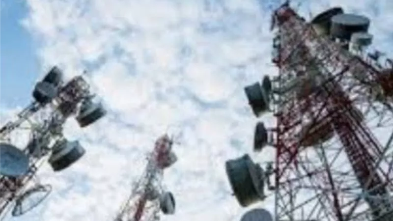 طلعت : إتاحة ترددات بقيمة 2 مليار دولار لشركات المحمول