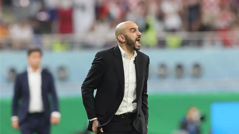 الركراكي يدخل قائمة المرشحين لأفضل مدرب لعام 2022