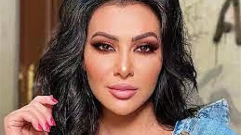 ميرهان حسين تحتفل بقرب حلول الكريسماس