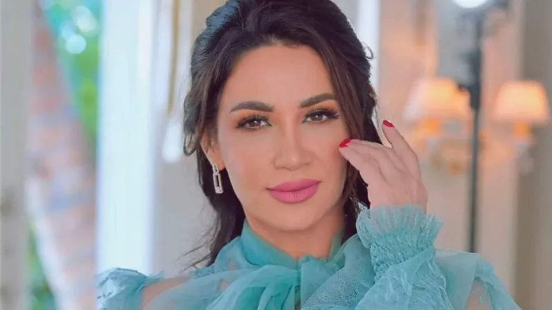 بملابس بابا نويل.. ديانا حداد تحتفل بالكريسماس