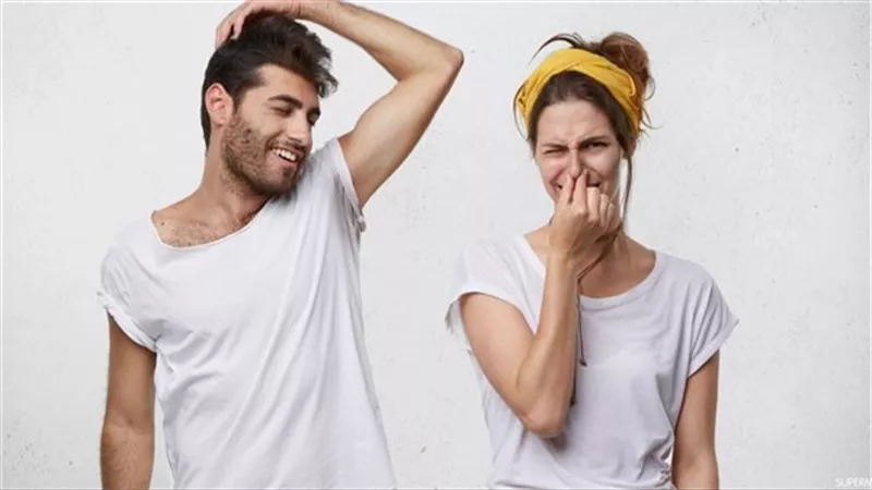 عشرينية فى دعوى خلع: ريحته مقززة ومش بيستحمى