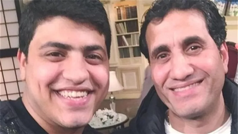 أحمد شيبه يوضح سبب سقوط شرفة عقارعلى نجله
