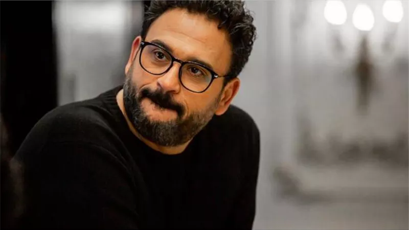 أكرم حسنى يشوق الجمهور بصور مع هشام عباس وحميد الشاعرى - لهذا السبب