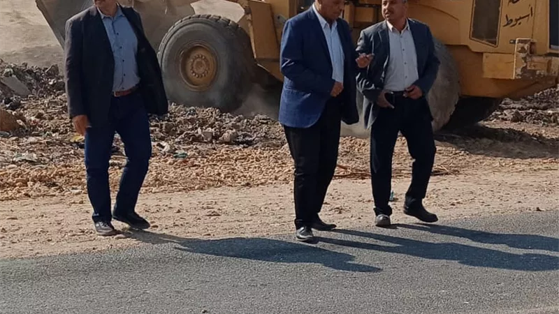 أسيوط تواصل تجميل طريق مسار العائلة المقدسة بالقوصية