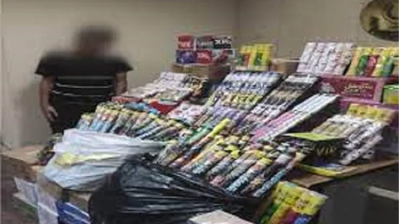 مصادرة 750 ألف صاروخ ألعاب نارية حوزة تاجر الجمالية