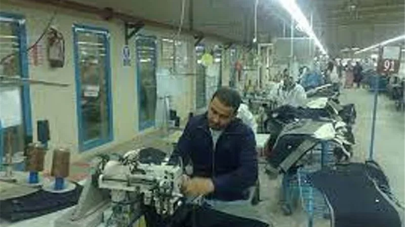 حملات مشتركة لبحث حقوق العمال في مصانع الإسماعيلية