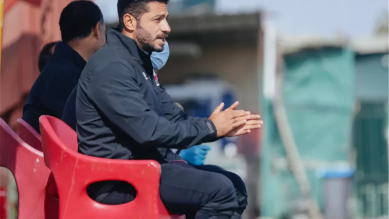 عبد الفضيل: شباب الأهلي يقدم نتائج مميزة.. ونطمح في الفوز بالدوري