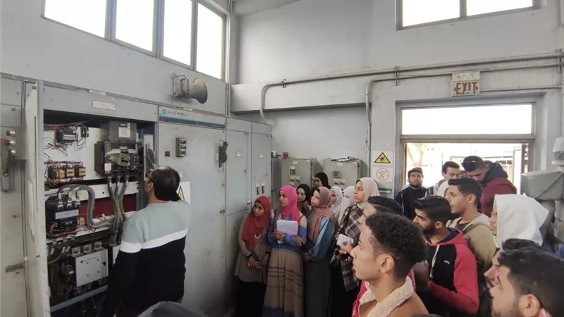 تدريب طلاب برامج الطاقة المتجددة بشركة مياه الشرب ببني سويف