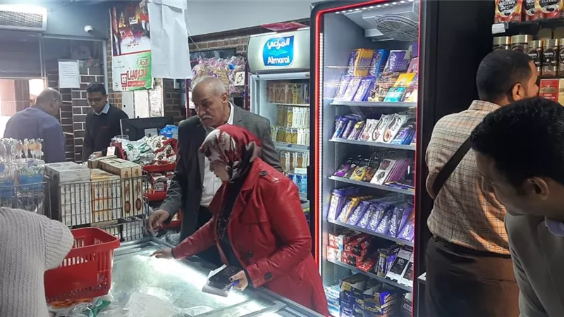 محافظ أسيوط يوجه بمتابعة الأسواق ومنافذ البيع بالمراكز والأحياء