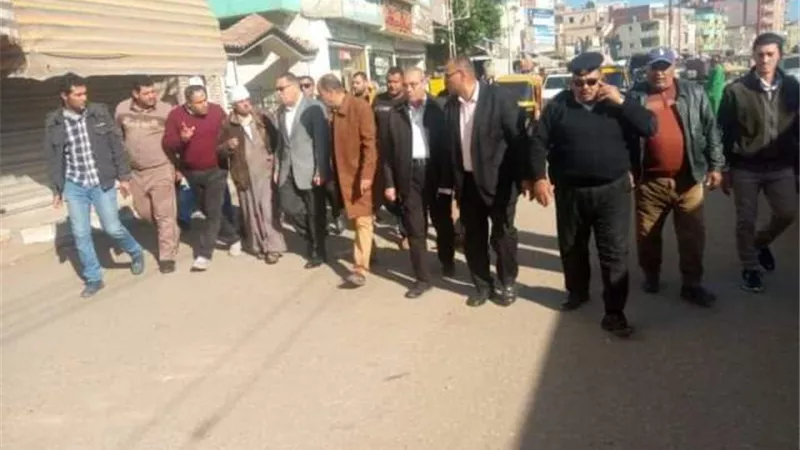 غراب يُفاجئ أولادصقر ويُتابع الاسواق والمدارس وأعمال التطوير بها