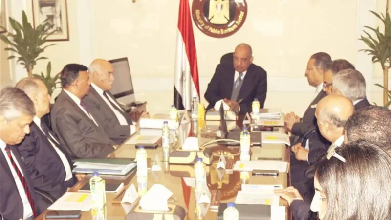 عصمت: خطة متكاملة لزيادة الصادرات وتوطين الصناعة وخفض النفقات