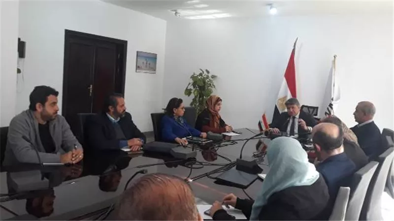 العربى يترأس اجتماع اللجنة الوطنية للحد من الاكياس البلاستيكية