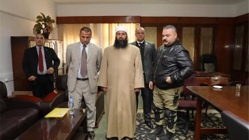 إحالة مأذون ترويج الشائعات بشأن رسوم الزواج فى القانون الجديد للنيابة