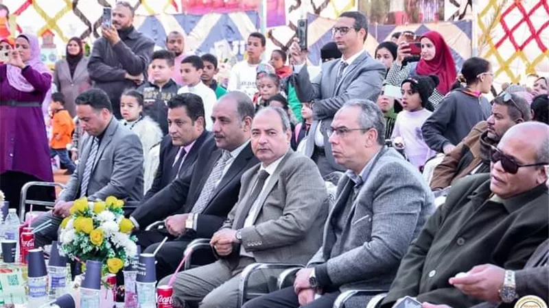 وكيل التعليم بسوهاج يفتتح معرض الأنشطة الطلابية بمدرسة الكوثر