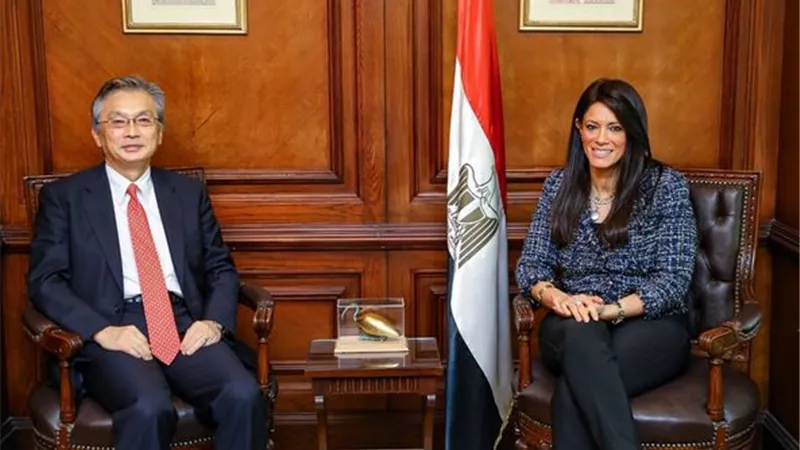 وزيرة التعاون الدولي تبحث التعاون مع السفير الياباني بالقاهرة