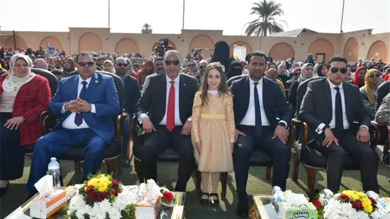 محافظ الفيوم يشهد حفل ختام أنشطة رياض الأطفال بمدارس الرسالة