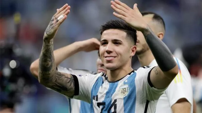 تشيلسي يعرض 100 مليون يورو على بنفيكا لضم فيرنانديز فى يناير