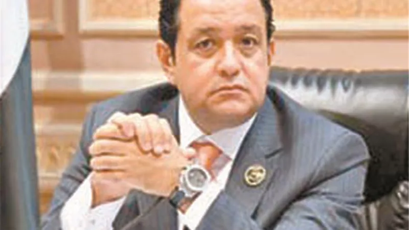 علاء عابد: 