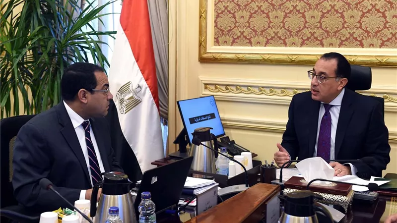 مدبولي:الرئيس يوجه بتعديل شرط سن المتقدم بمسابقات التعليم لـ٤٠ عاما