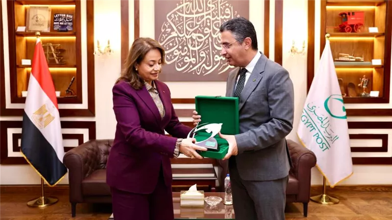 رئيس البريد يستقبل مفوض الاتحاد الإفريقي للبنية التحتية والمعلوماتية