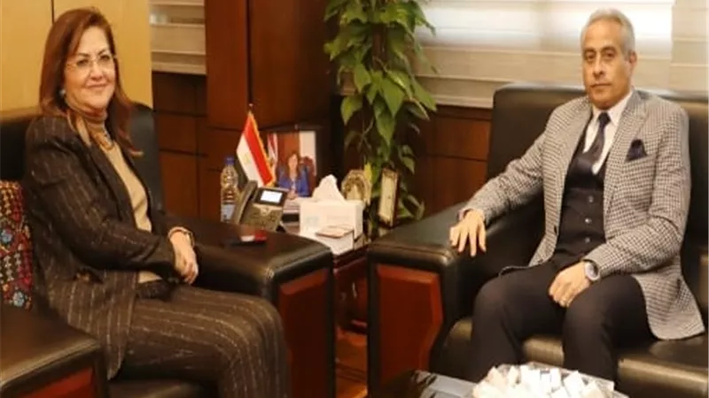 رفع الحد الأدنى لأجور عمال القطاع الخاص..وزيادة في العلاوة الدورية
