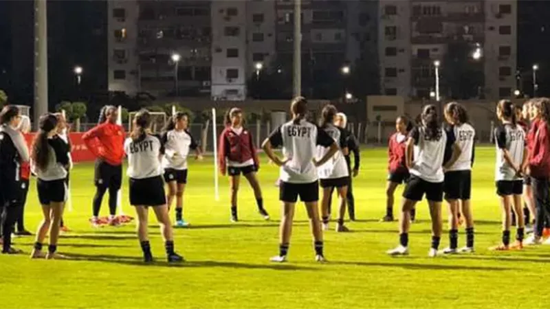اتحاد الكرة يستدعي 18 لاعبة محترفة ضمن خطة النهوض بالكرة النسائية