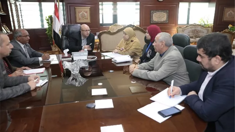 محافظ بني سويف يستجيب لمطلب سيدة تعاني من ظروف اجتماعية