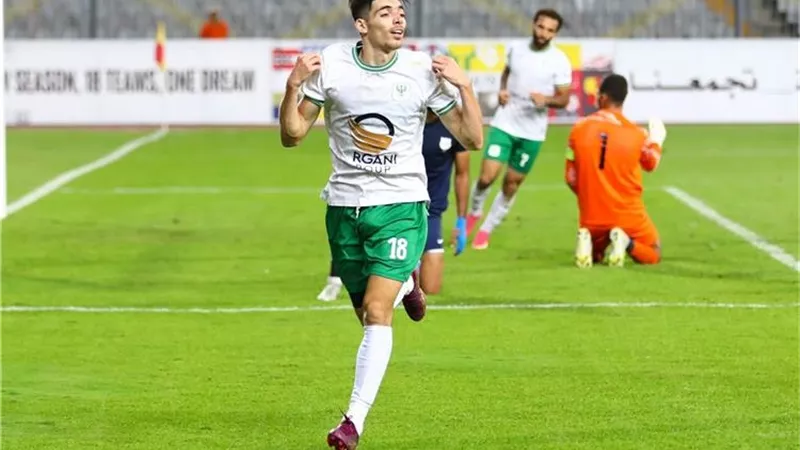 عبد الرحيم دغموم أفضل لاعب فى مباراة أسوان والمصرى
