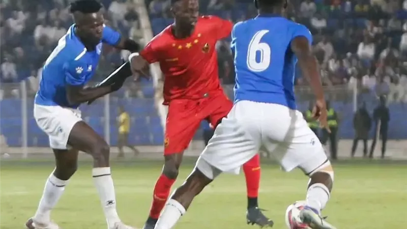 الدورى السودانى .. الهلال يتعادل مع المريخ بدون أهداف